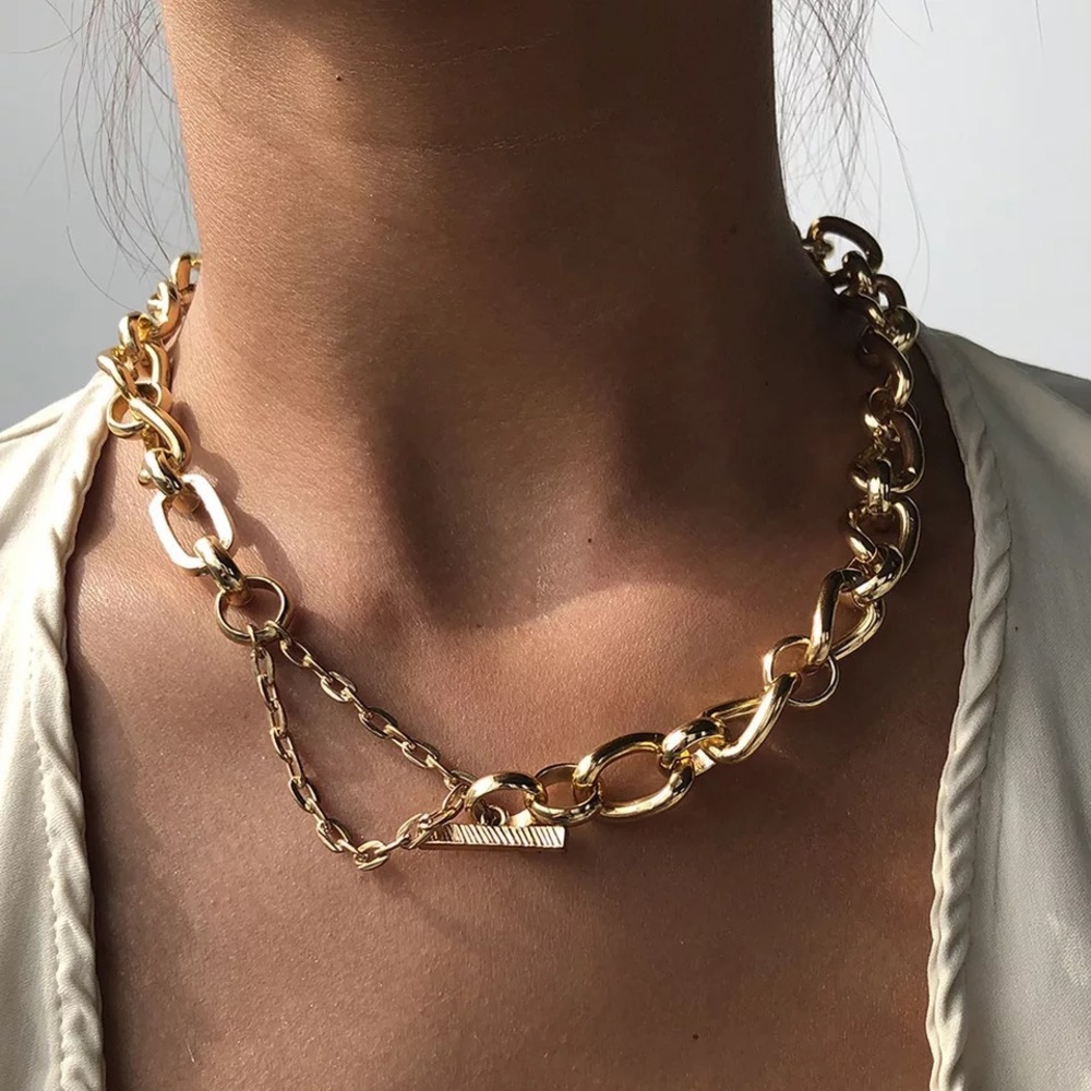 Irregular Golden Chain Necklace - Picture 5 of 7
